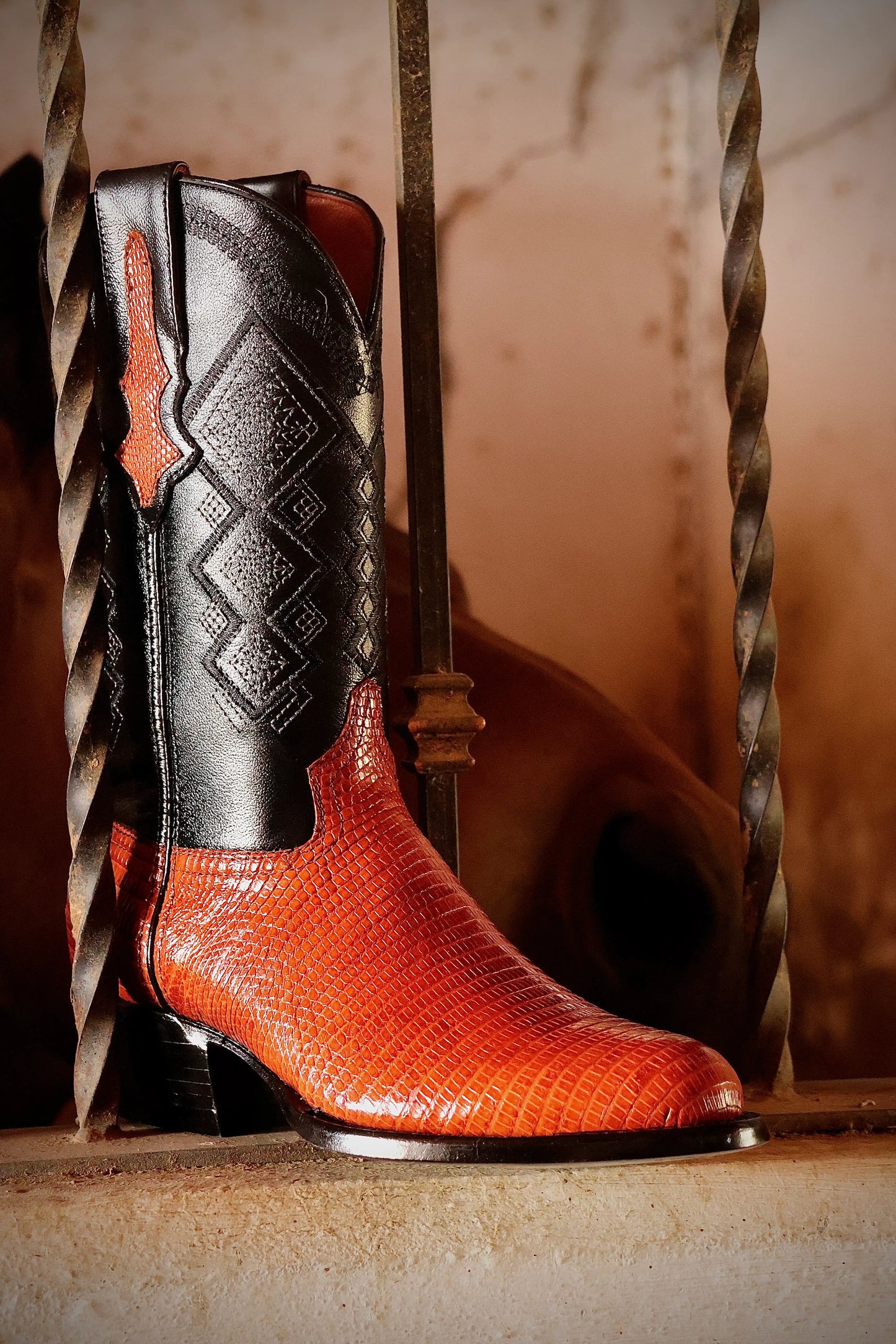 Cowboy Oval Lizard Miel