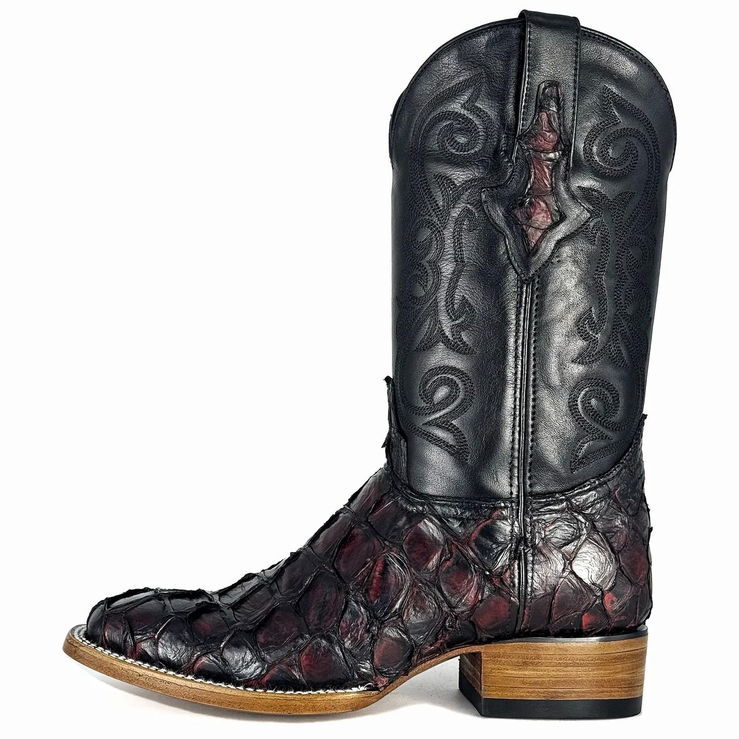 Cowboy Bulldog Pirarucu Black Cherry