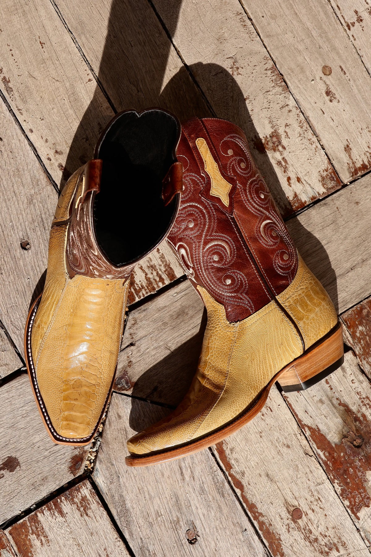 Cowboy Nevada Pata Avestruz Beige